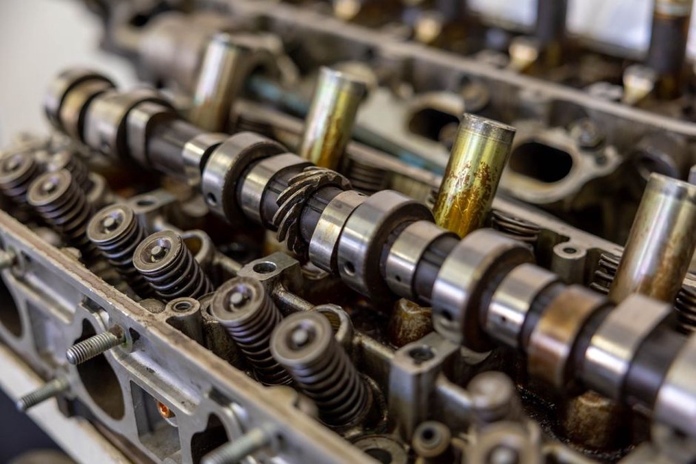 Composants d'un moteur hybride de bus