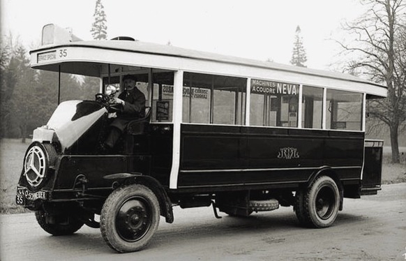 Read more about the article Les autobus à plateforme ouverte