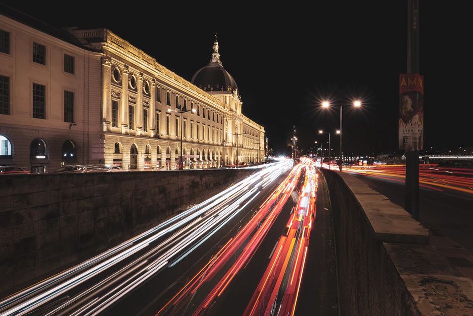 Read more about the article Les Bus de Nuit à Lyon : Un Voyage Nocturne en Toute Sécurité