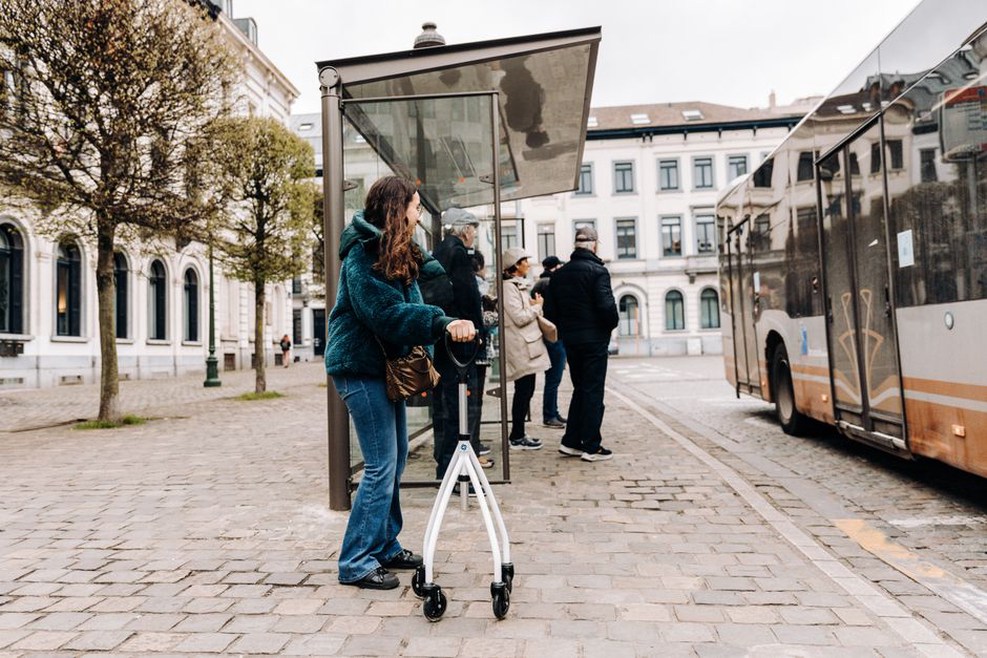 Un arrêt accessible relié au cheminement piéton