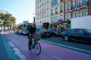 Read more about the article BHNS à Lyon : ce qui fait vraiment le haut niveau de service