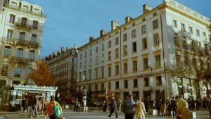 Read more about the article Le Cristalis à Lyon : deux gabarits et une histoire sous les fils