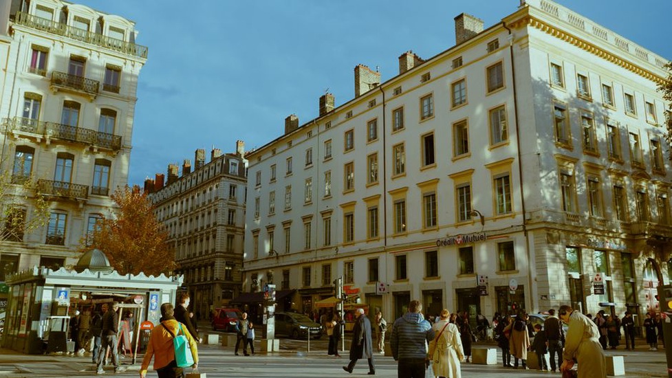 Read more about the article Le Cristalis à Lyon : deux gabarits et une histoire sous les fils