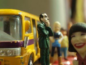 Read more about the article Miniatures de bus et trolleybus TCL : choisir, documenter et présenter un modèle