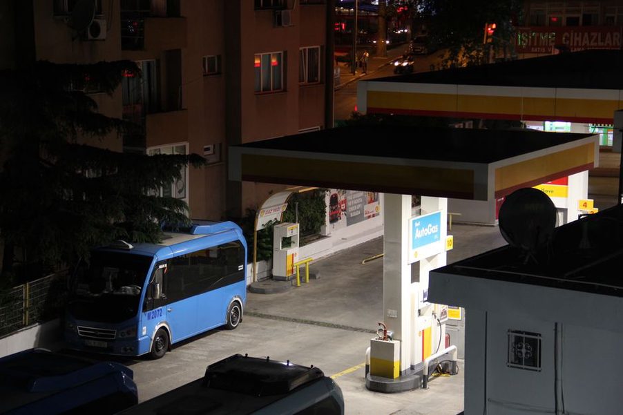 Zone de ravitaillement des autobus dans un dépôt